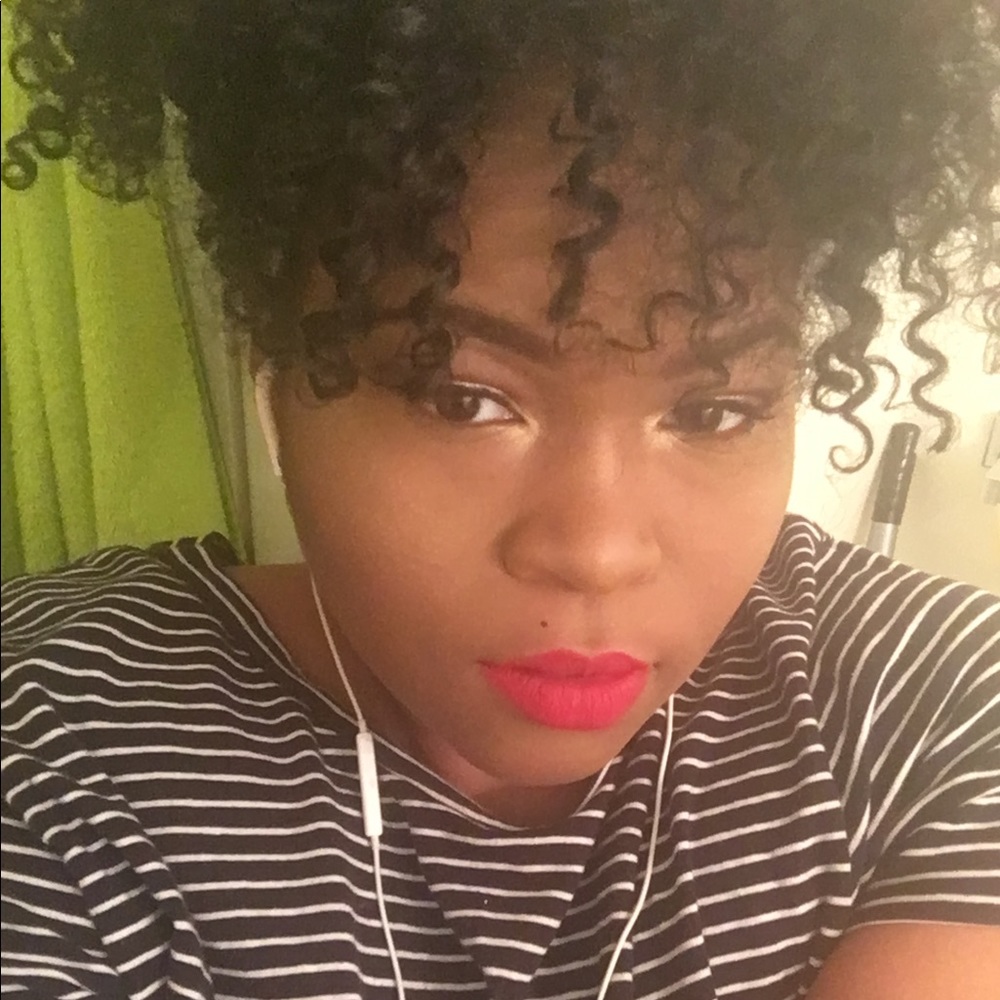 Meet your Posher, Jessica